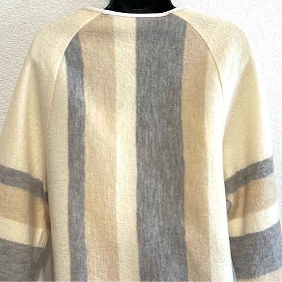 Chico's Woman 100% WOOL Cardigan Coat Sweater Size S - Picture 9 of 16